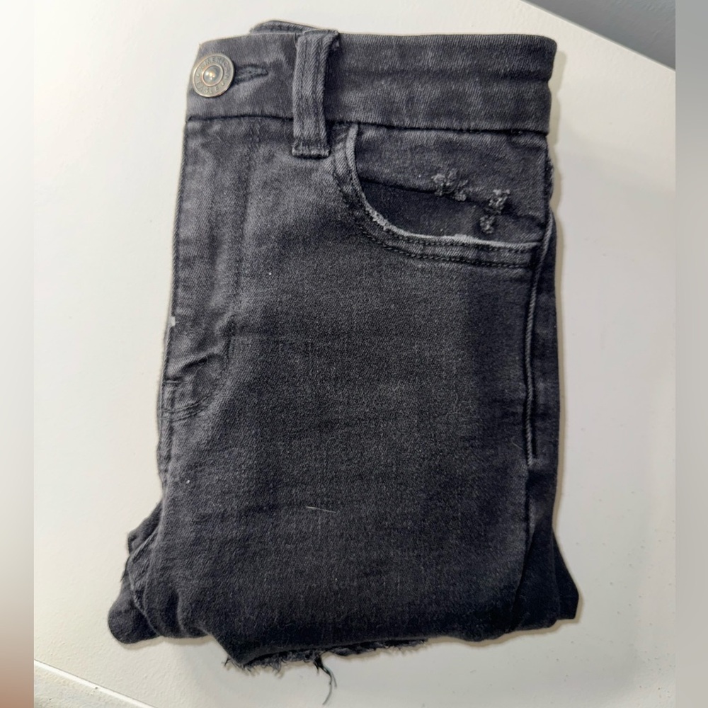 American Eagle Ripped Curvy Hi-Rise Jegging - Size 00 Regular